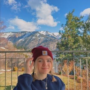 Meet your Posher, Julia